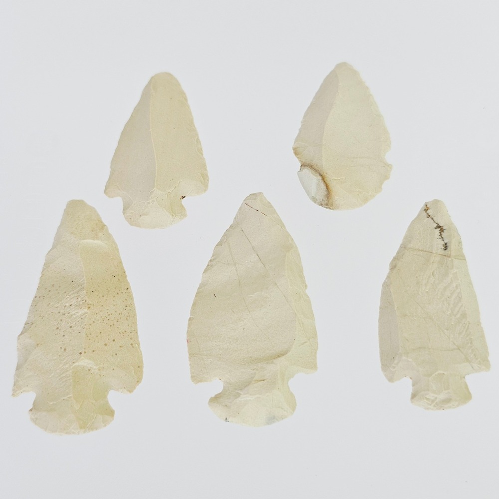Vintage Hand Knapped Chert Arrowhead Lot 5pc Cream Stone Artifact Collection